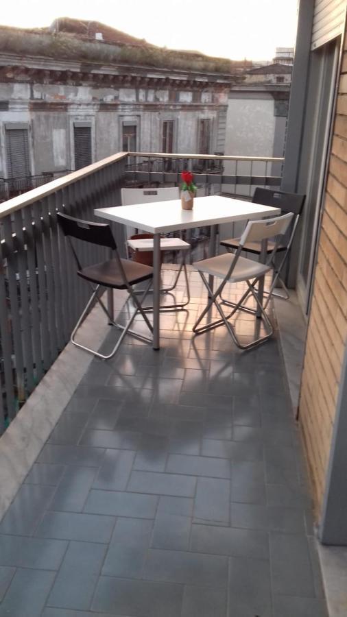 Alexander Hostel เนเปิลส์ ภายนอก รูปภาพ